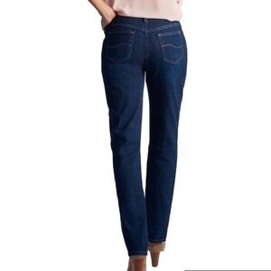 NWT Lee Straight Jeans NEW Relaxed Fit Mid Rise Size 14 or 20 Short / Petite